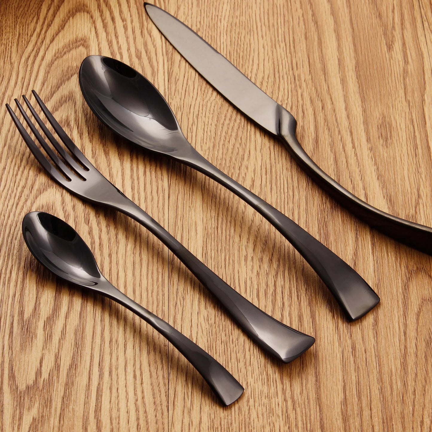 "Il Nero" – 4-Piece Cutlery Set By Enzo Bellari®