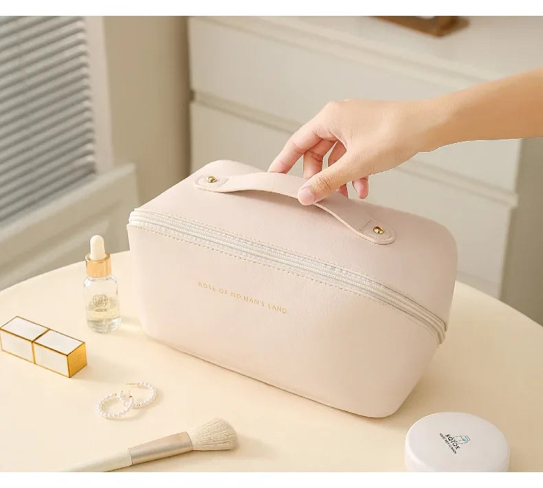 "Spazio Chic" – Leather Makeup Bag By Enzo Bellari®