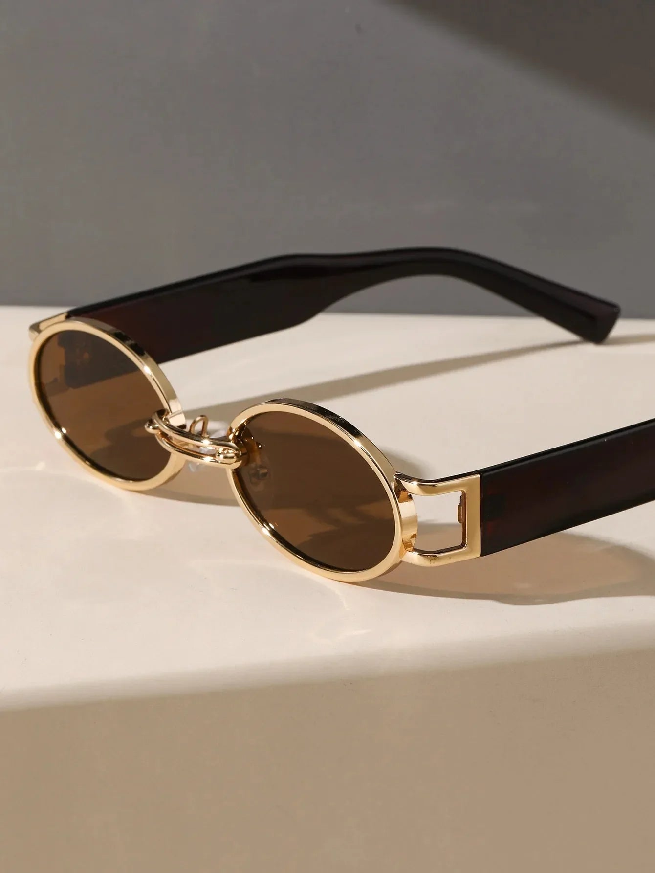 "Ovale Punk" – Vintage Oval Sunglasses By Enzo Bellari®