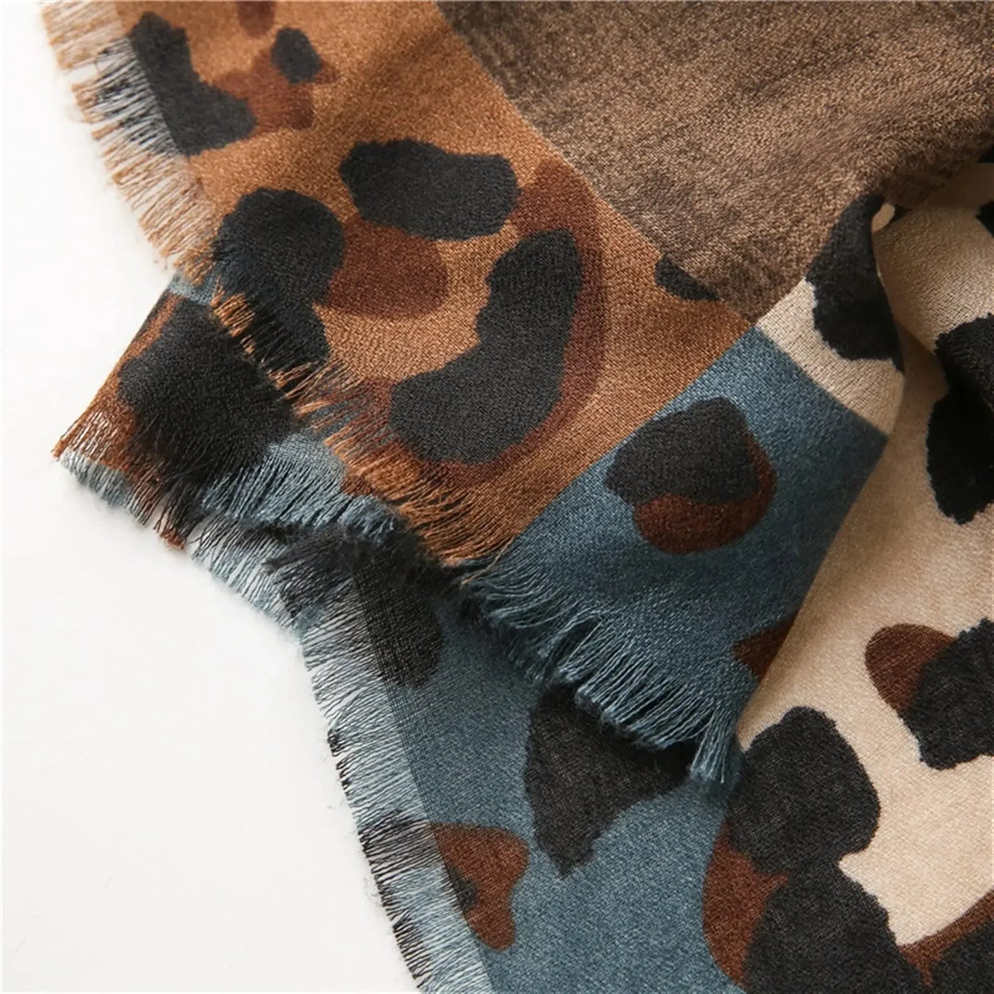 "Macchia Selvaggia" – Leopard Print Scarf By Enzo Bellari®