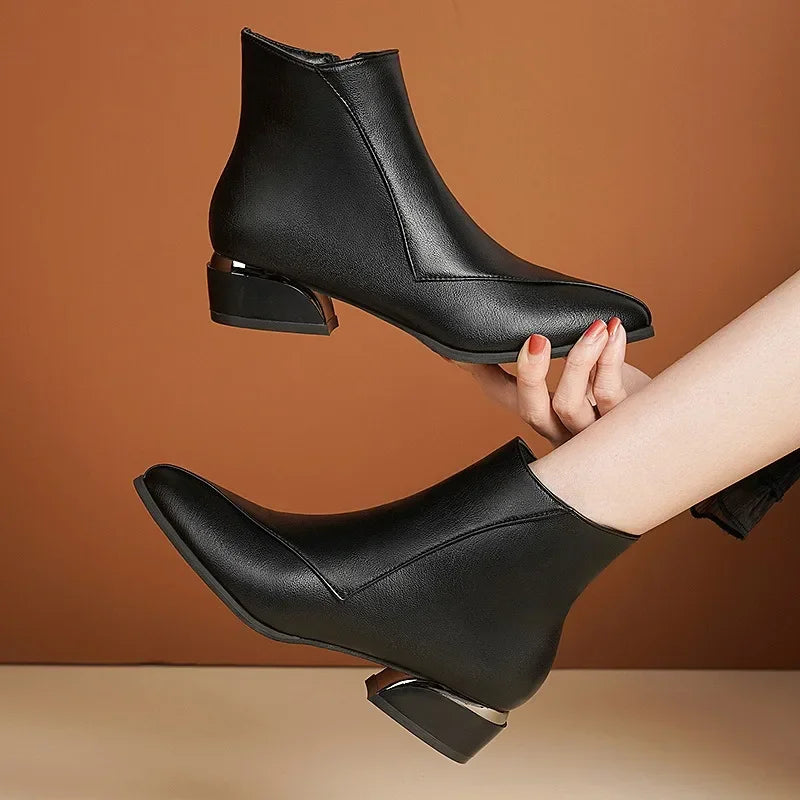 "Tacco Corto" – Pointed Ankle Boots By Enzo Bellari®