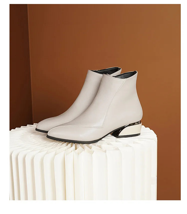 "Tacco Corto" – Pointed Ankle Boots By Enzo Bellari®