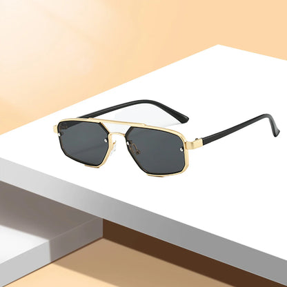 "Vista Retrò" – Vintage Rectangle Sunglasses By Enzo Bellari®