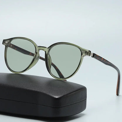 "Vista Piccola" – Oval Fashion Sunglasses By Enzo Bellari®