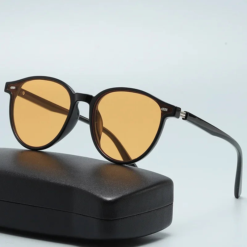 "Vista Piccola" – Oval Fashion Sunglasses By Enzo Bellari®