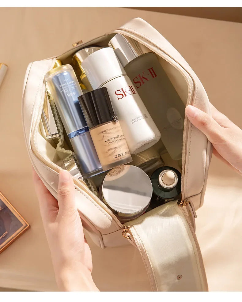 "Spazio Chic" – Leather Makeup Bag By Enzo Bellari®