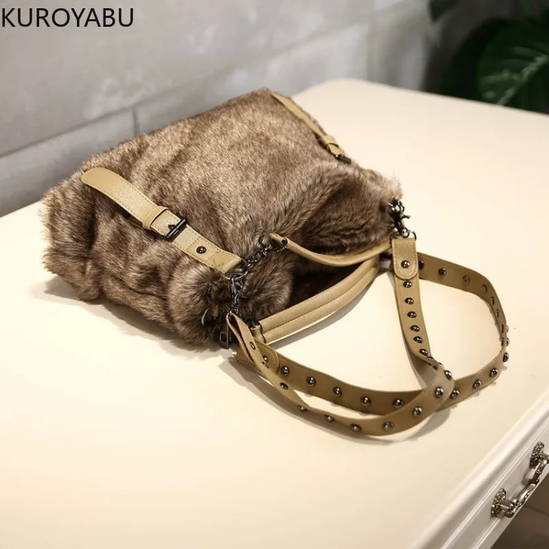 "Borsa Morbida" – Faux Fur Handbag By Enzo Bellari®