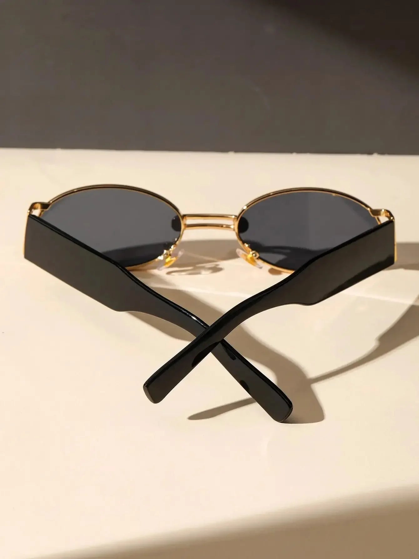 "Ovale Punk" – Vintage Oval Sunglasses By Enzo Bellari®