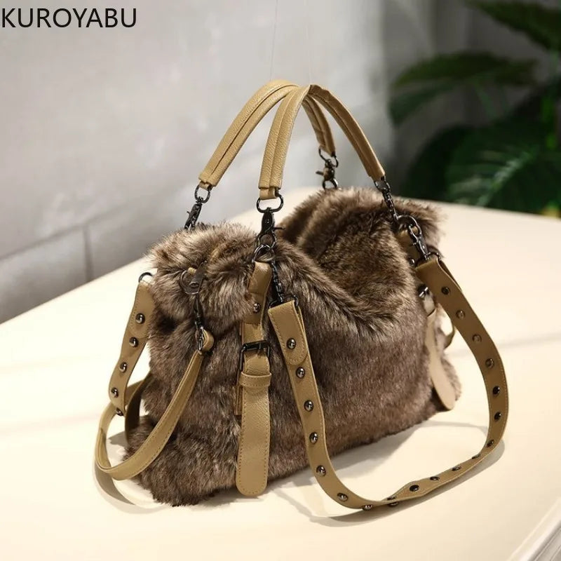 "Borsa Morbida" – Faux Fur Handbag By Enzo Bellari®