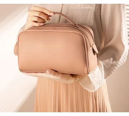 "Spazio Chic" – Leather Makeup Bag By Enzo Bellari®