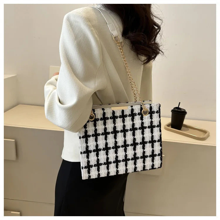 "Bello Sogno" – Designer Wool Crossbody Bag By Enzo Bellari®