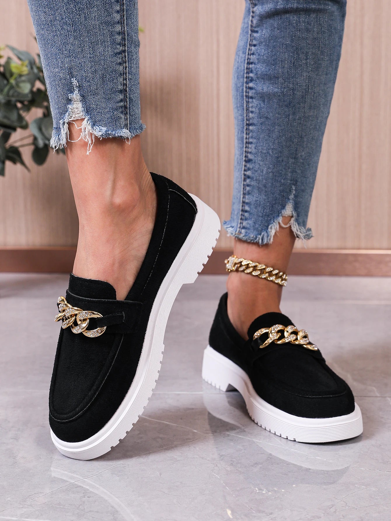 "Fior di Vento" – Suede Leather Loafers By Enzo Bellari®