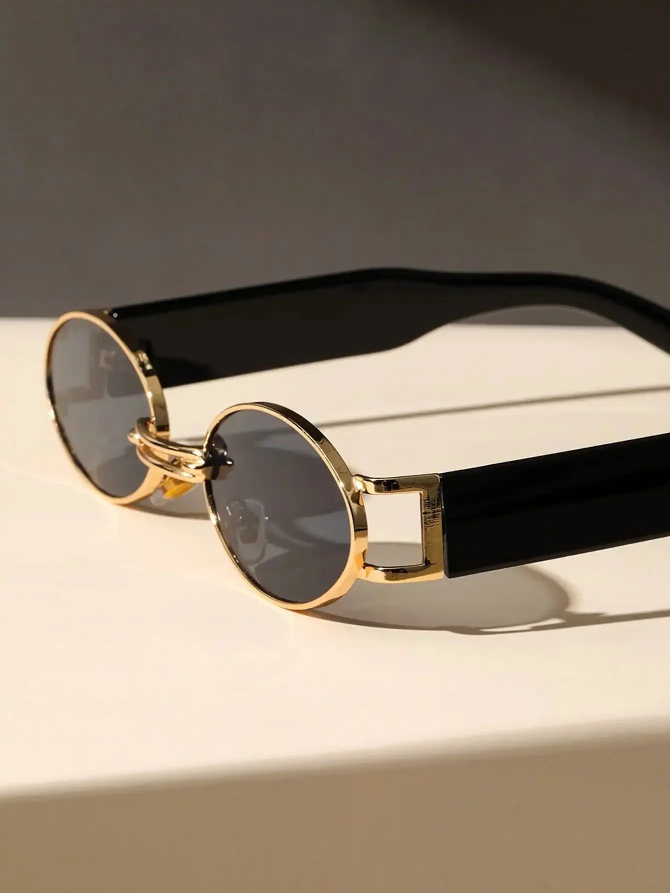 "Ovale Punk" – Vintage Oval Sunglasses By Enzo Bellari®