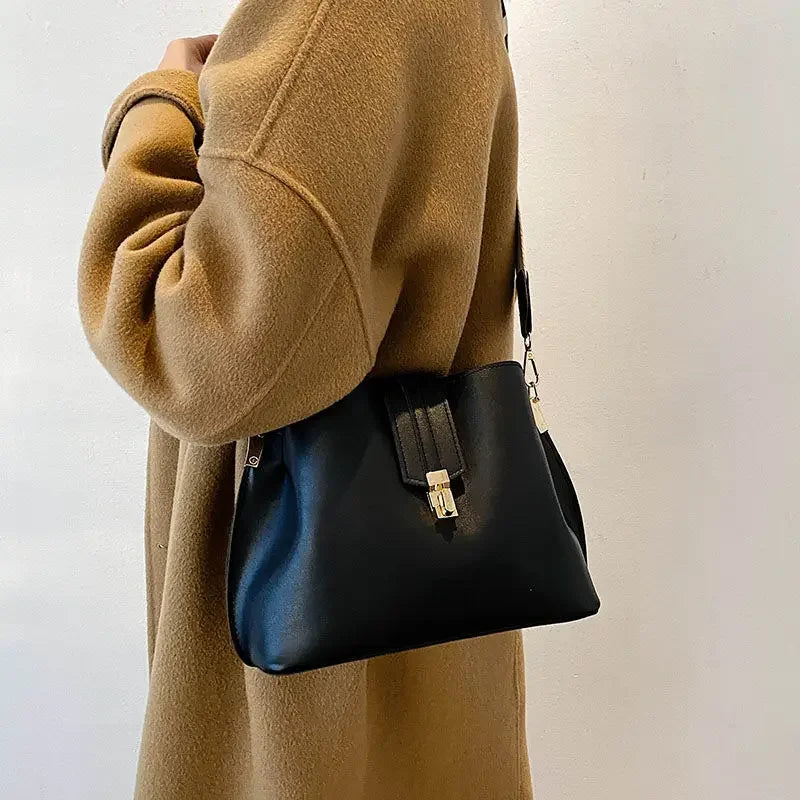 "La Secchiella" – Retro Bucket Bag By Enzo Bellari®