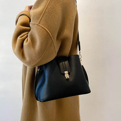 "La Secchiella" – Retro Bucket Bag By Enzo Bellari®