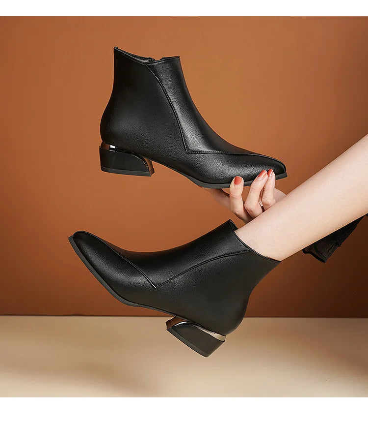 "Tacco Corto" – Pointed Ankle Boots By Enzo Bellari®